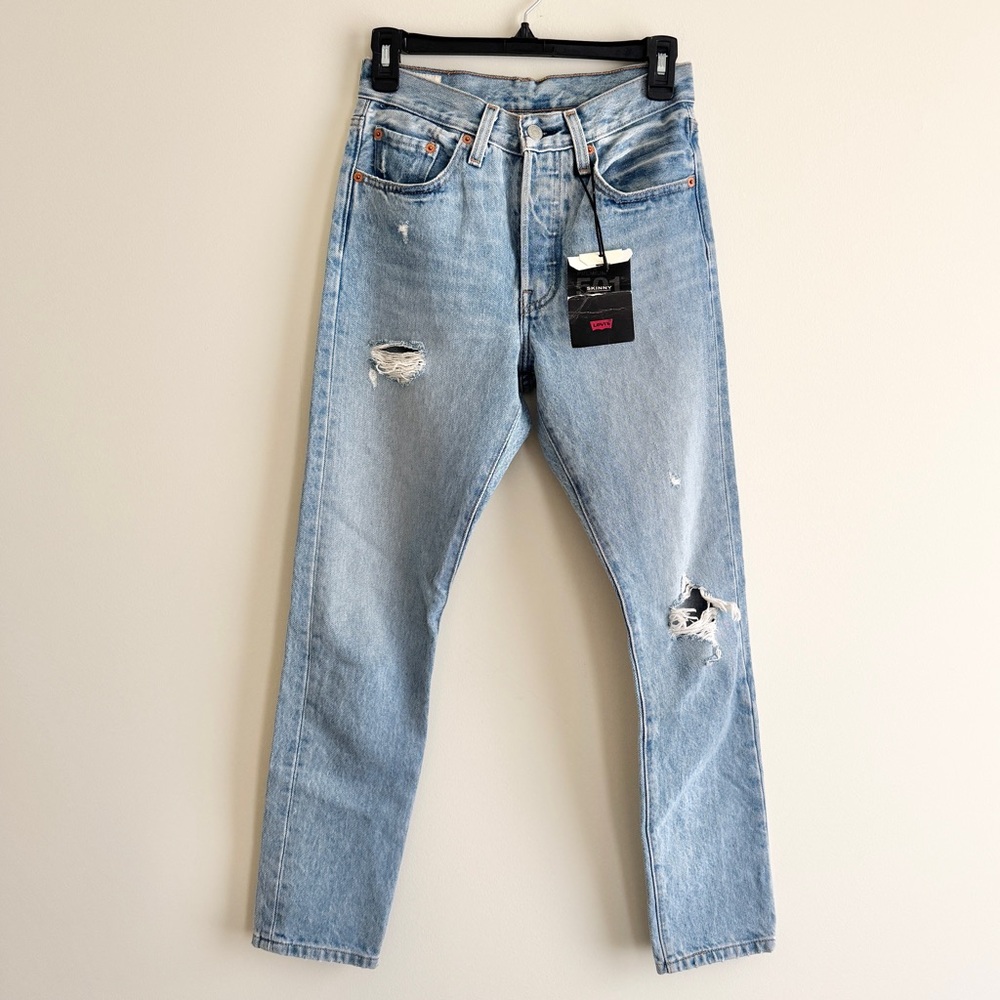 Women’s Levi’s Premium 501 Skinny Jeans , Light Wash Size 24x28 – NWT distressed